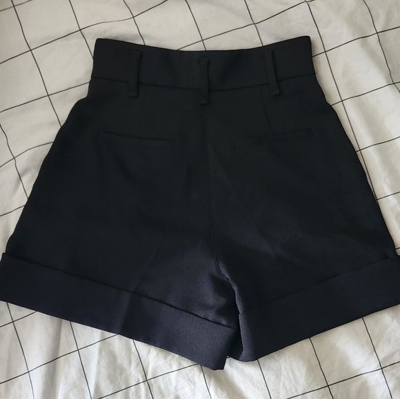 Aritzia Wilfred Labyrinth cuff dress shorts - Picture 5 of 6